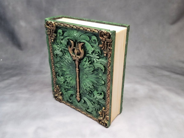 Sorcerer Tome of Secrets