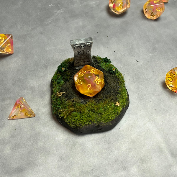R.IP. Grave - Dice Jail / Display (Medium Size)