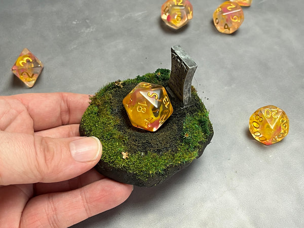 R.IP. Grave - Dice Jail / Display (Medium Size)