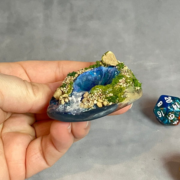 Waterfall Island - Dice Display (Small Size)