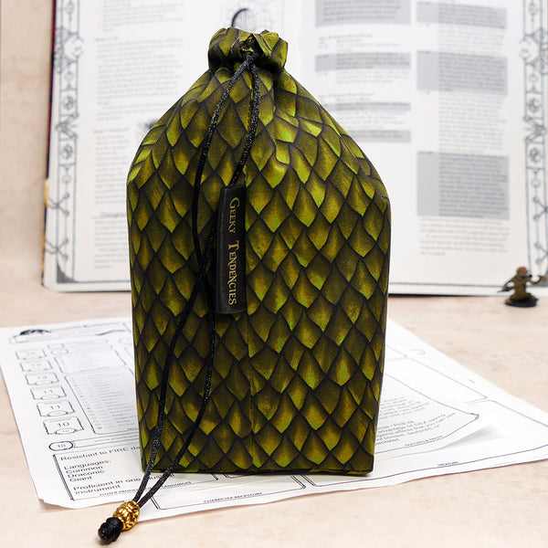 Green Dragonscale dice bag with built-in organizer